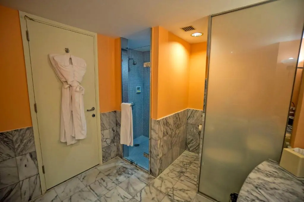 Standard Double Club room with ocean view (twin beds)