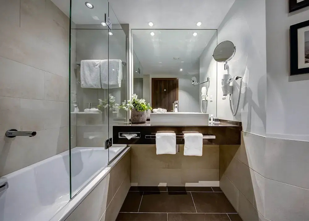 Executive Double room with balcony and with city view (full double bed)