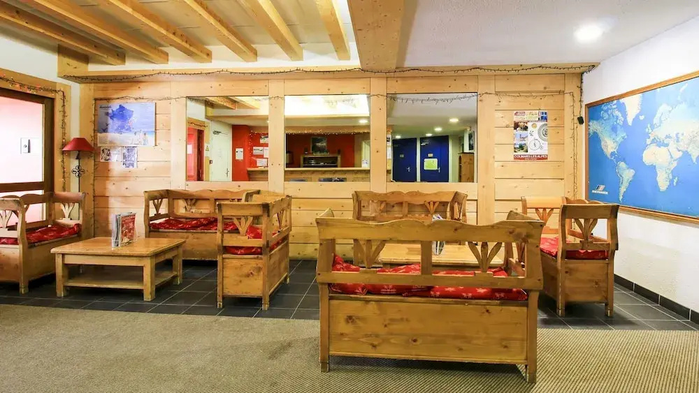 Lobby & Reception