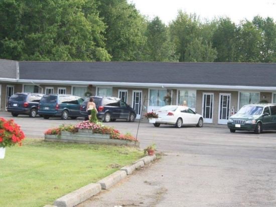 Wainfleet Motel & Restaurant image