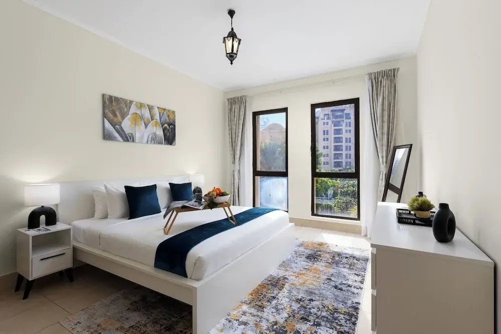 Maison Privee - Stylish & Spacious Apartment in Downtown Dubai — фото