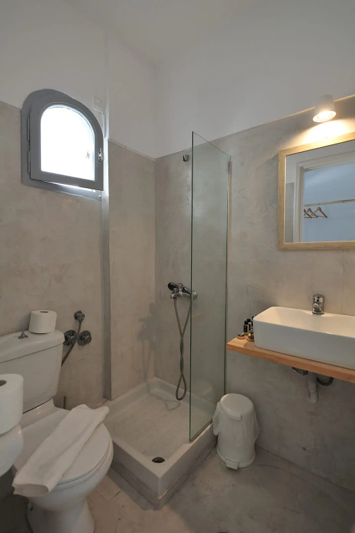 Standard Double room with balcony (full double bed)