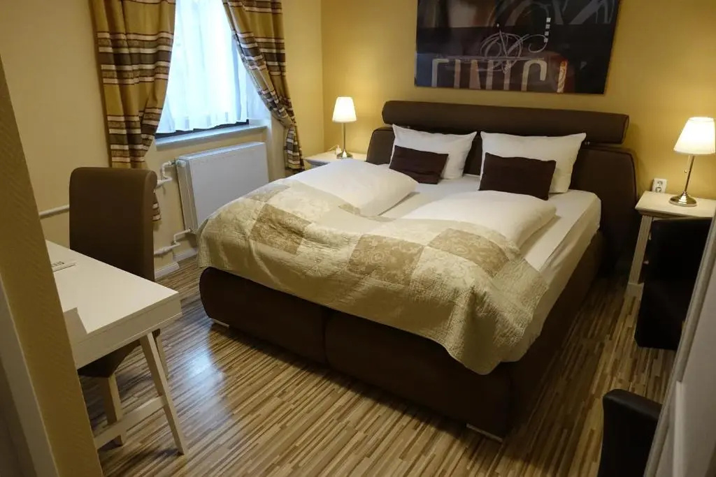 Standard Double Basement room (full double bed)