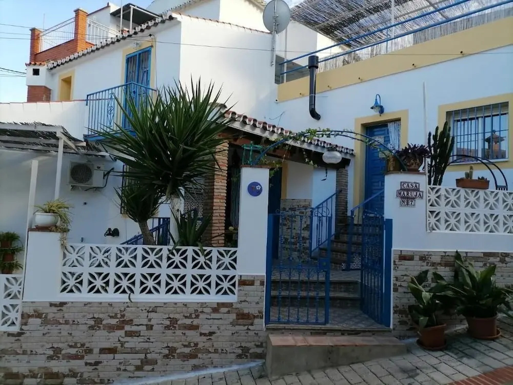 Casa Maruja en Cutar con Jacuzzi y Wifi Fibra