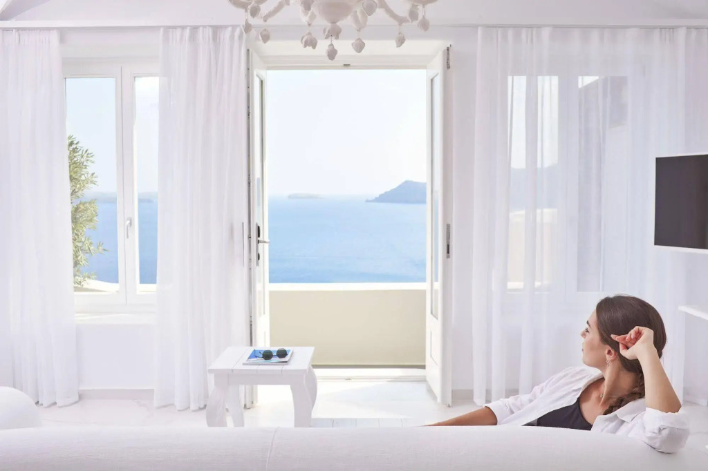 Canaves Oia Suites image General
