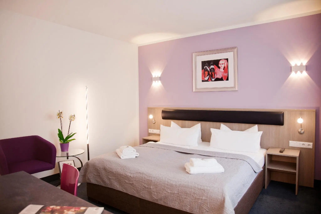 Standard Triple room