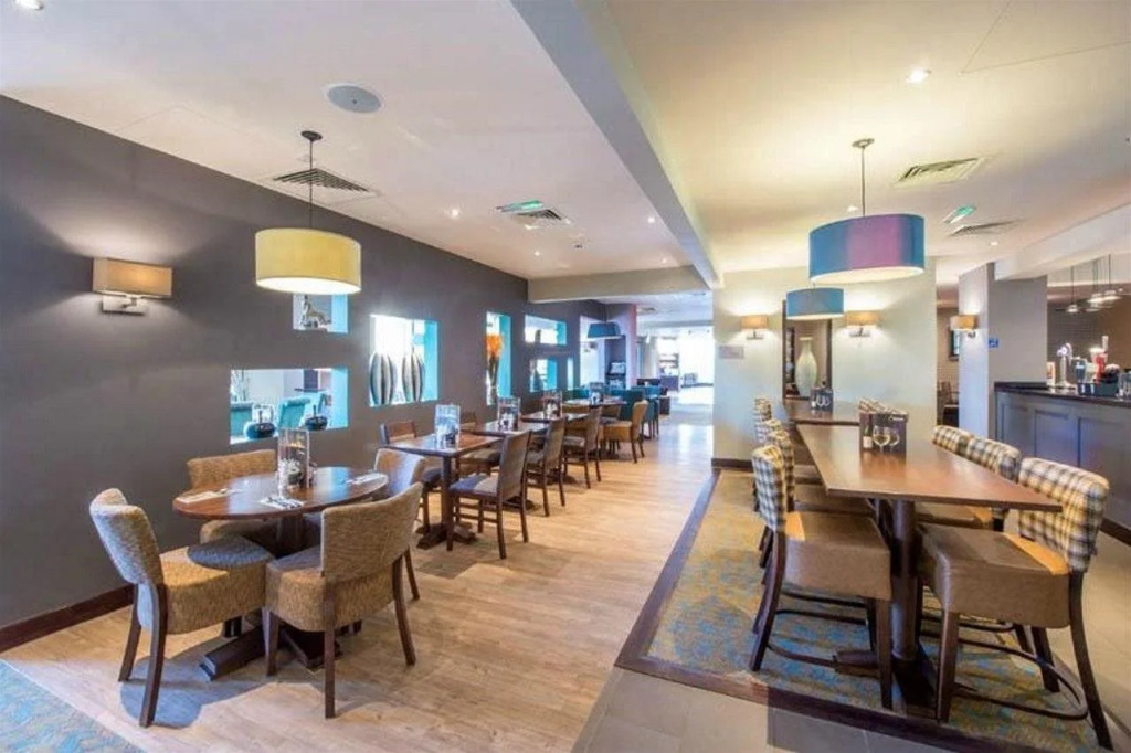 Food & Beverage