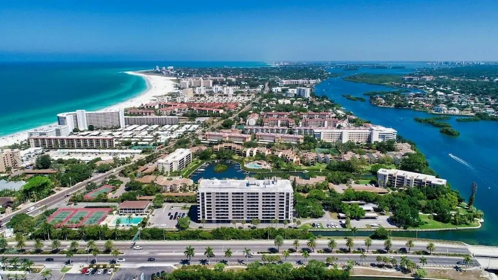 Anchorage Resort 7th Fl 2 Bedroom Condo With Beach Access 0892