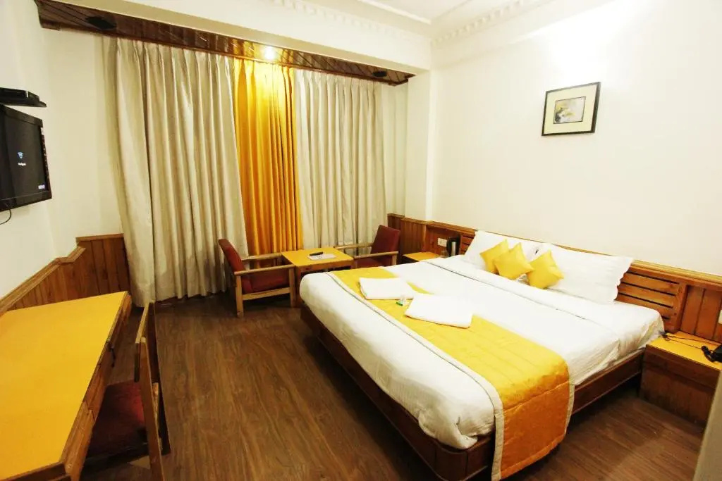 Deluxe Double room (full double bed)