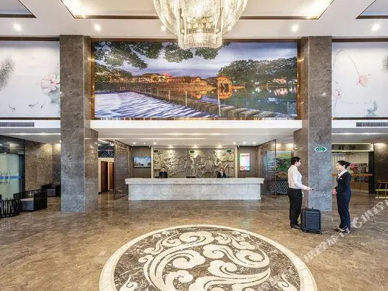Lobby & Reception
