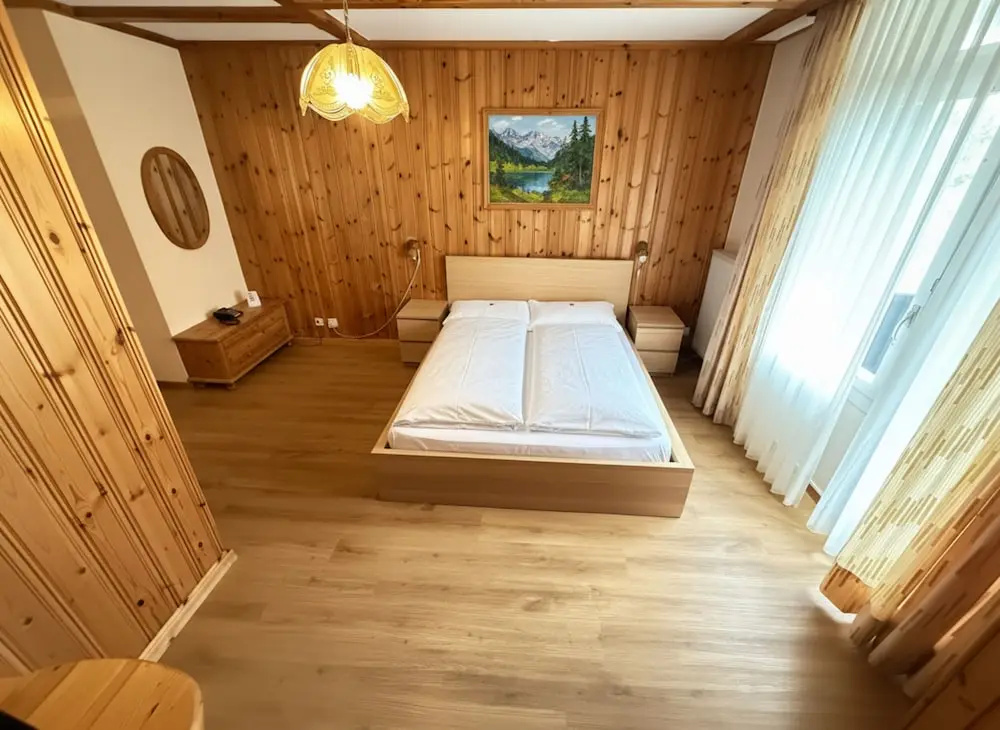 Standard Double room with balcony (full double bed)