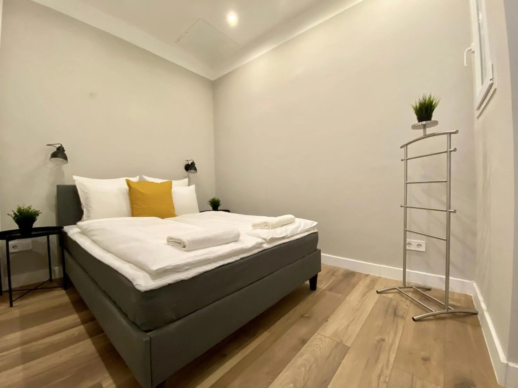 Standard Apartment by Hi5 - 2 bedroom suite in the center
