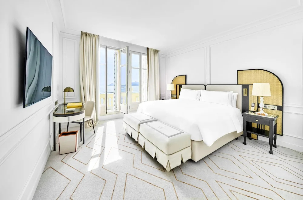 Premium Double room with balcony and with sea view (full double bed)