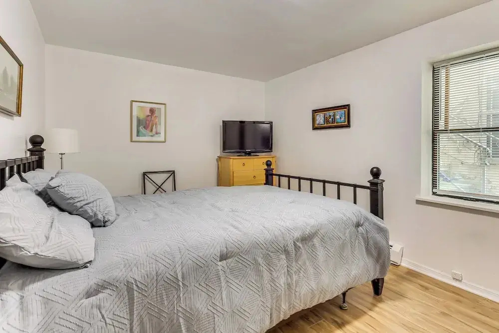 Easy NYC Commute: Getaway Near Metlife Stadium!