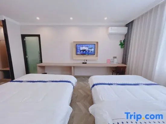 Madrigal hotel 126