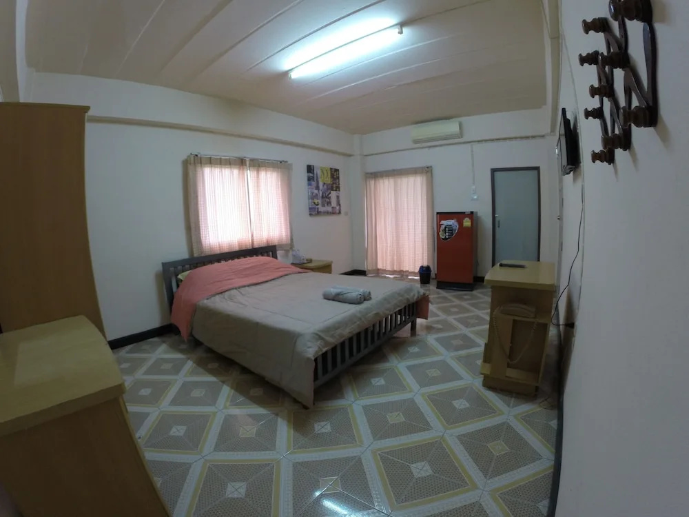 Standard Double room with balcony (full double bed)