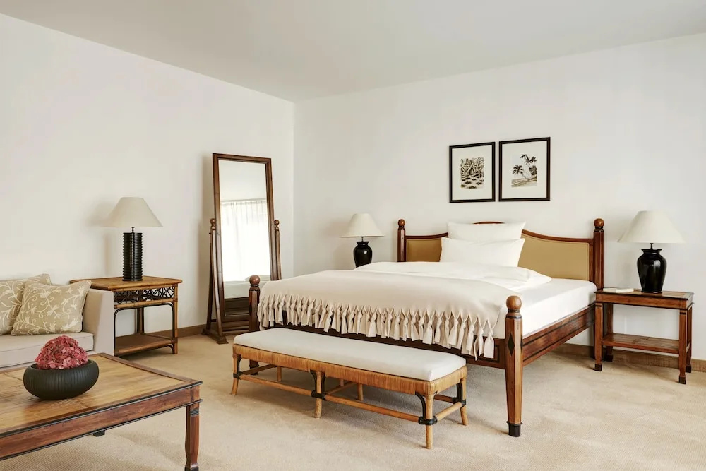 Management Double Suite (full double bed)