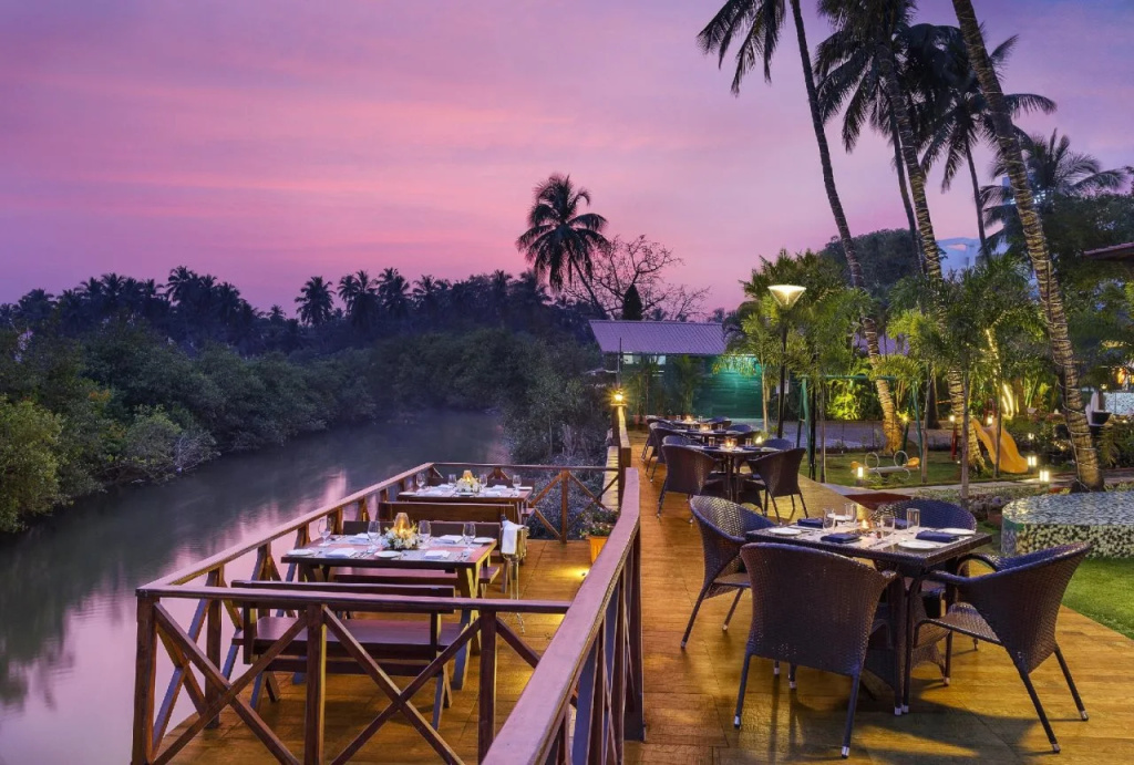 Beach & Waterfront