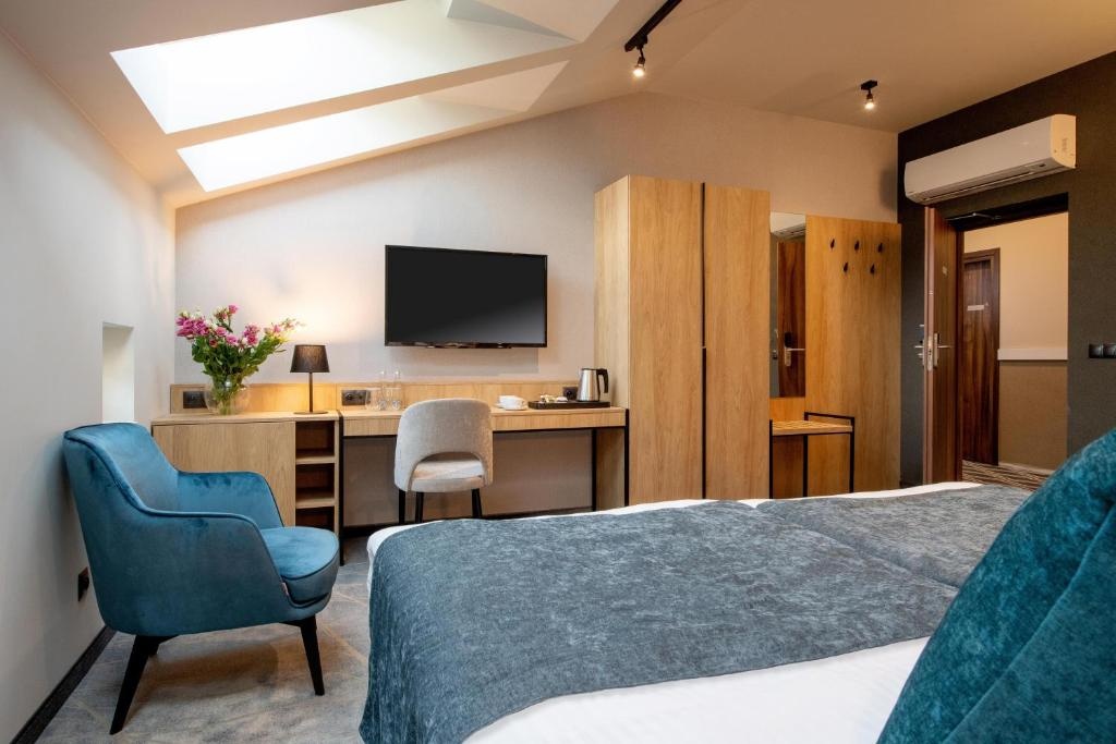 Standard Double room (full double bed) (bed type is subject to availability)