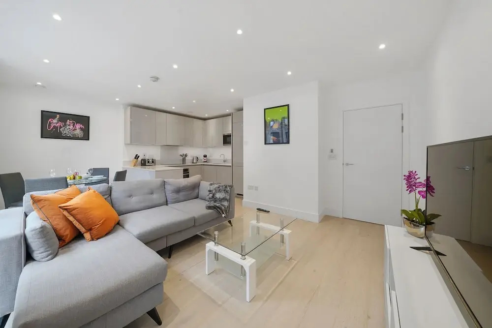 Lux 2 & 3 Bed Apartments in Camden Town FREE WIFI by City Stay Aparts London