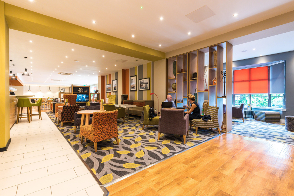 Lobby & Reception