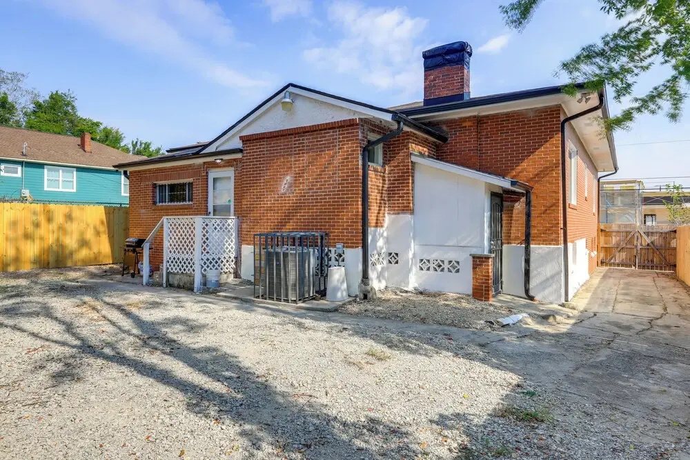 Walk to Mercer: Dtwn Macon Home w/ Fire Pit!