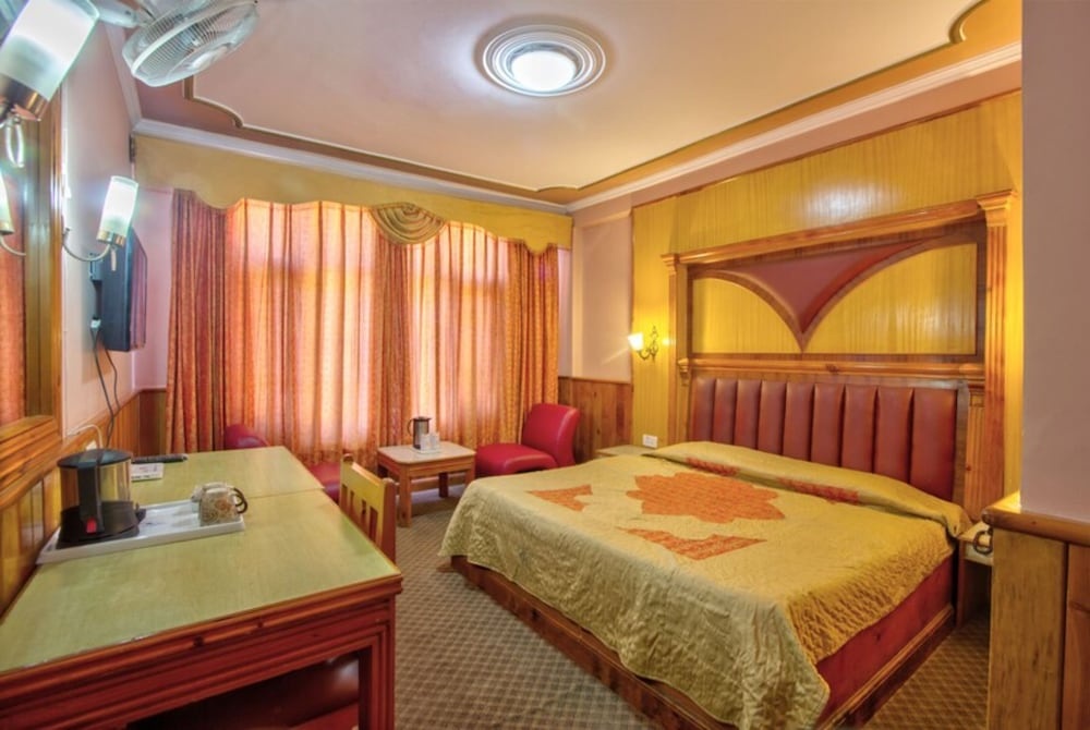 Hotel Jupiter — 2