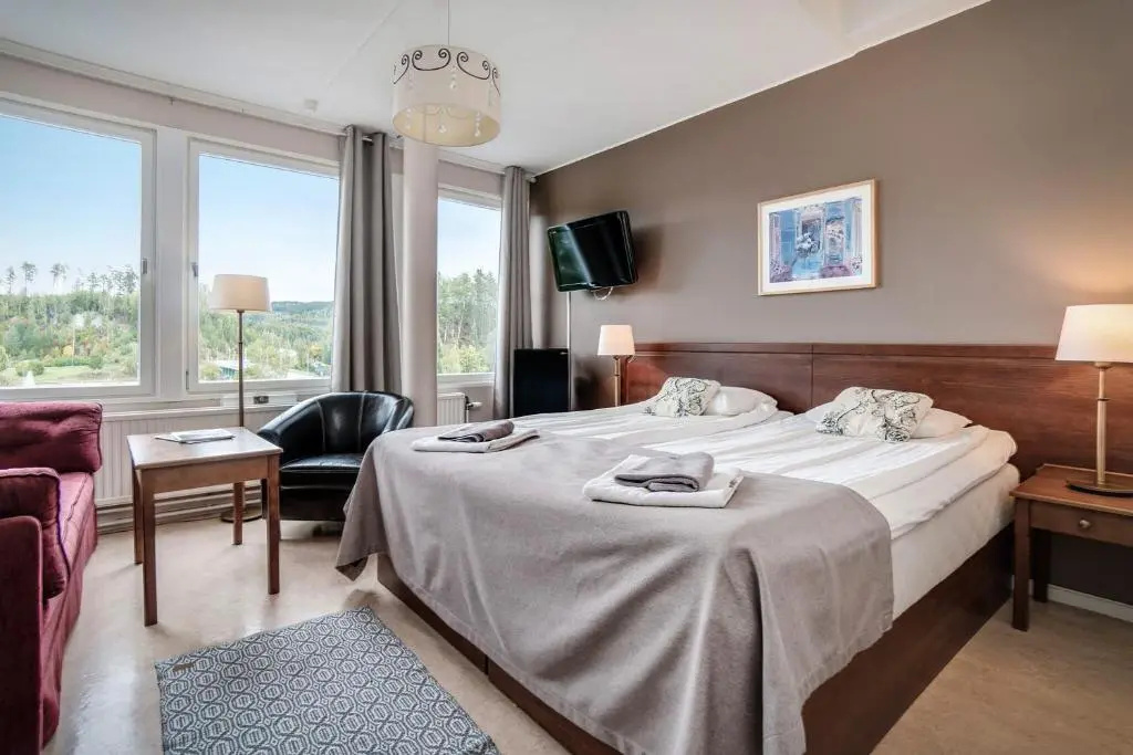Standard Double room (full double bed)