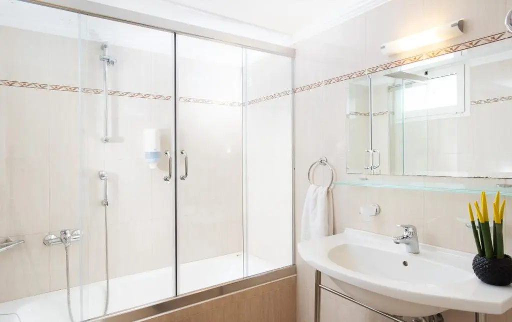 Pantheon City Hotel - Chambres