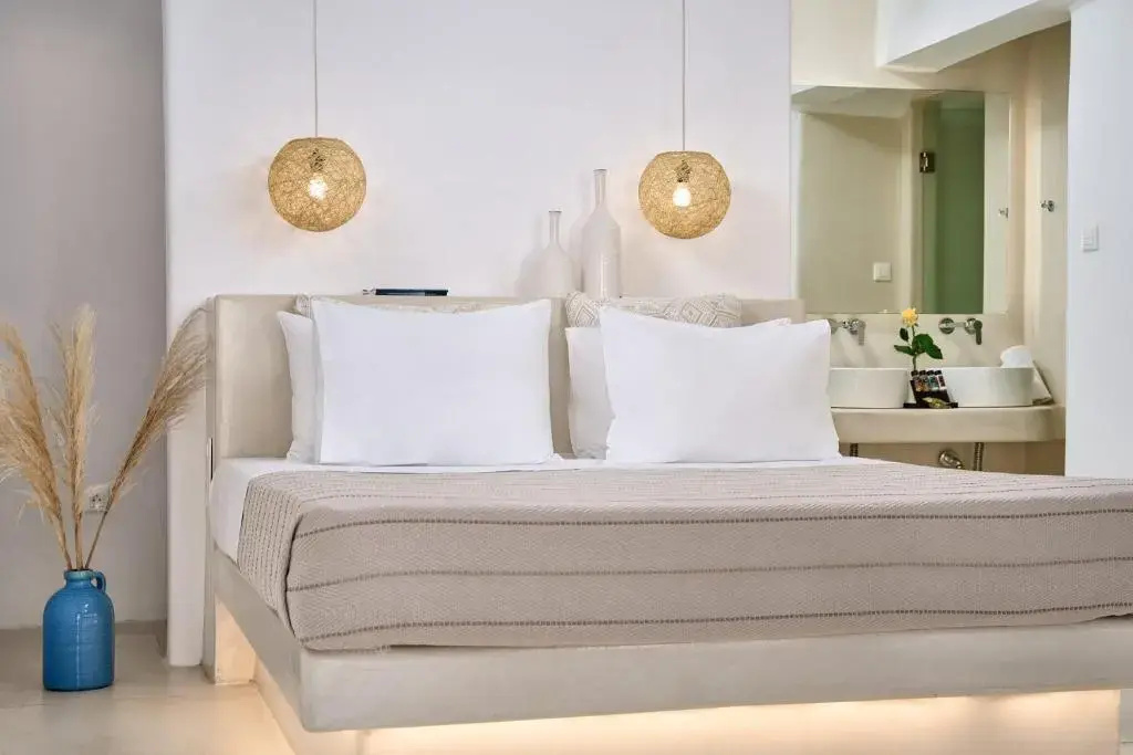 Deluxe with Garden View Double room (full double bed)