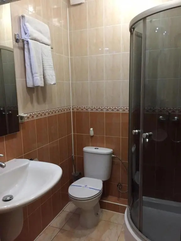 Hotel-Restaurant Lyube Plus - Chambres