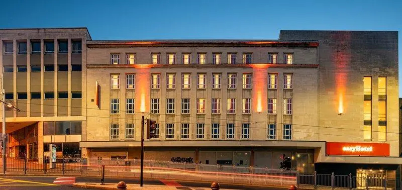easyHotel Sheffield - Tap to explore photos