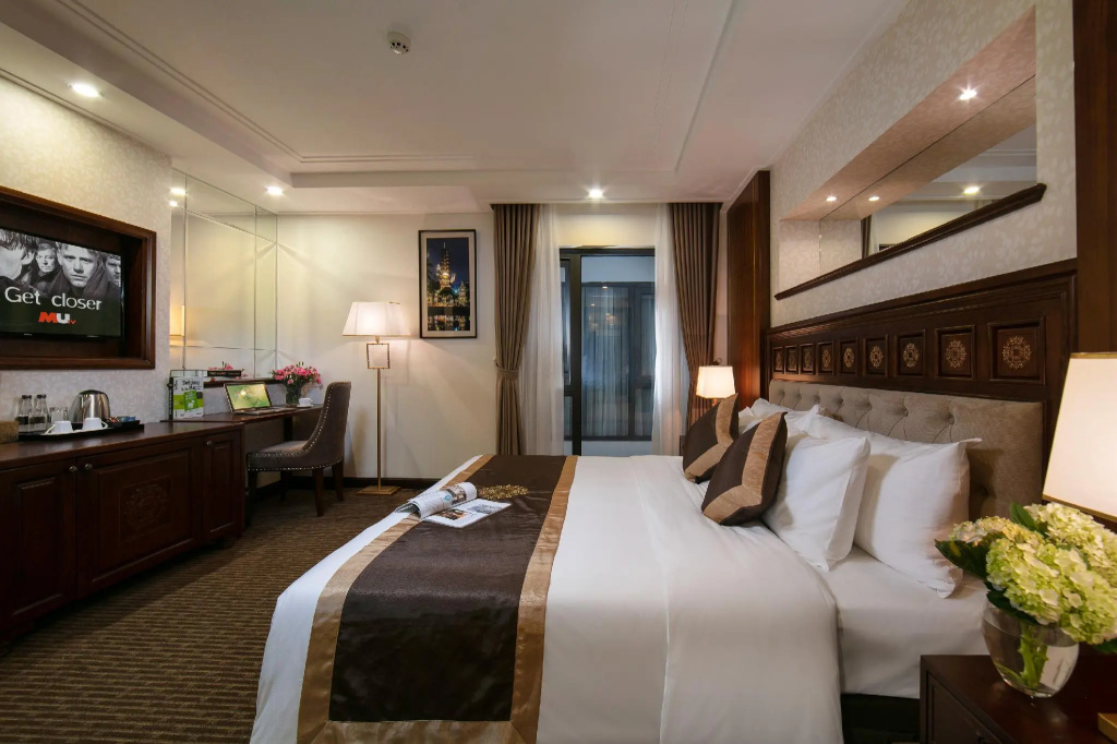 Rex Hanoi Hotel Room Type - Deluxe Internal Window Double room (full double bed)