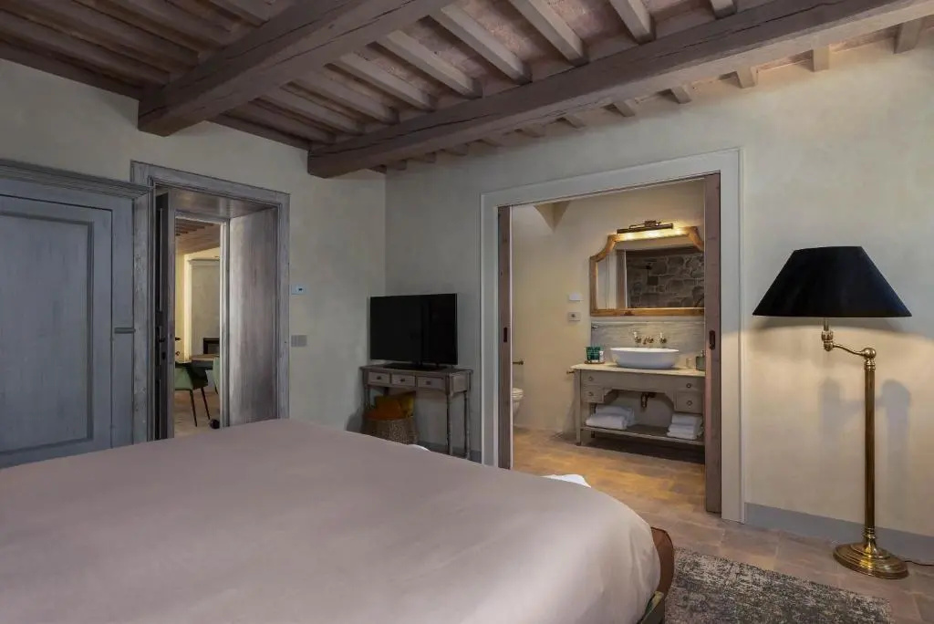Superior Double room (full double bed)