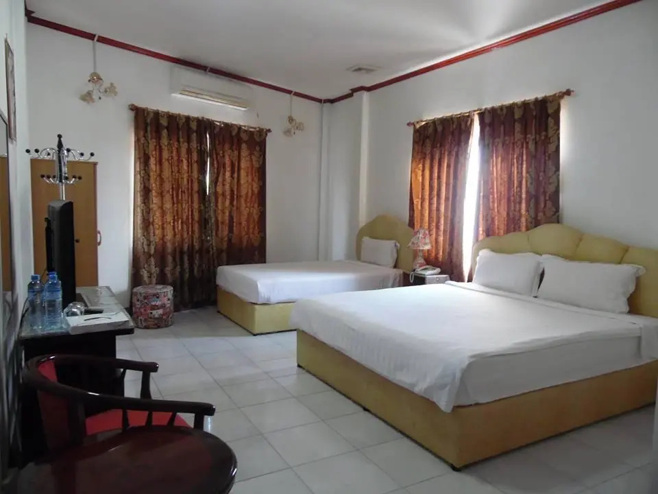 Standard Triple room