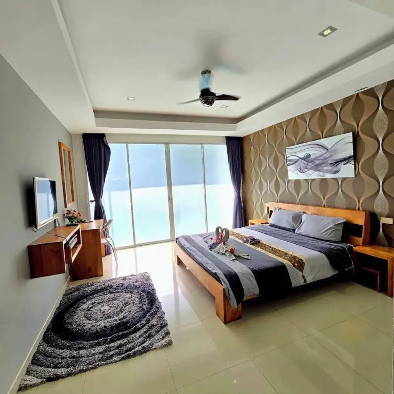 Classic Double room with pool view (full double bed)