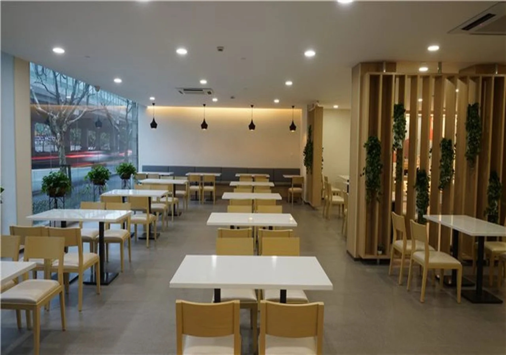 Food & Beverage