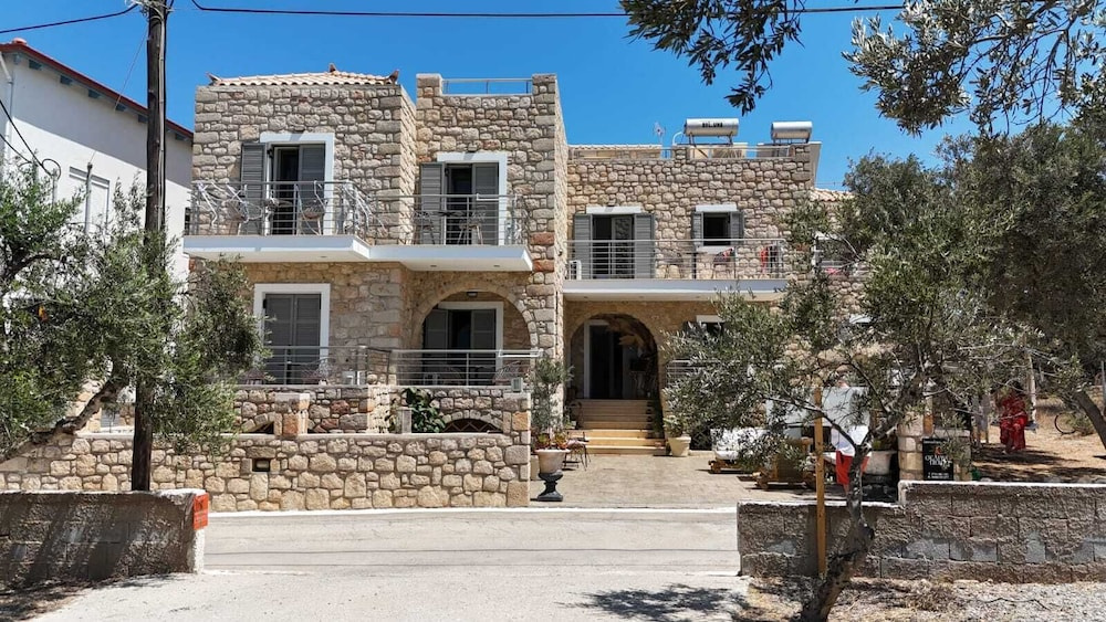 Selinopetra Rooms