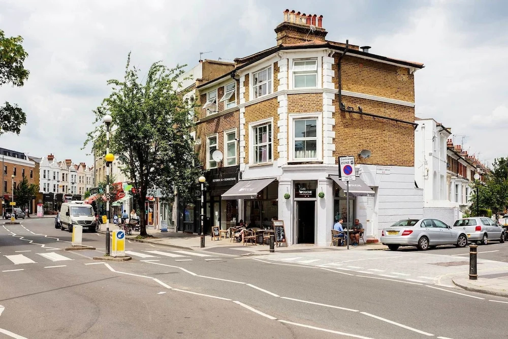 Shepherd's Bush Pad