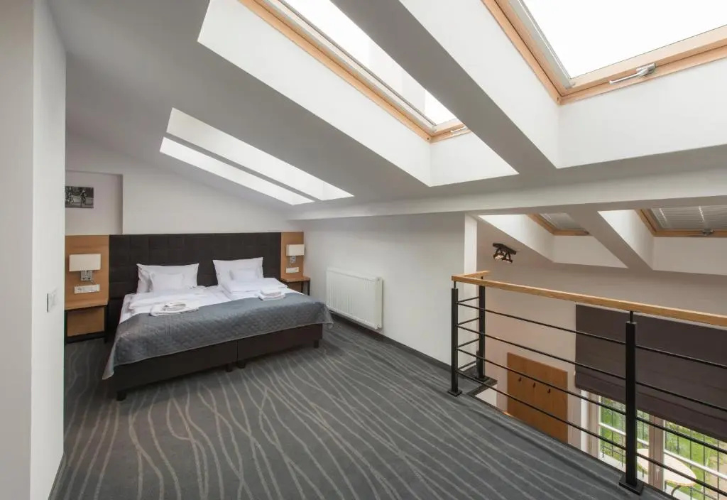 Deluxe Attic Apartment with balcony
