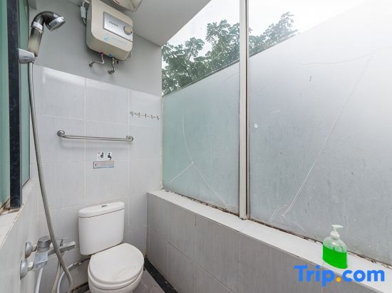 Urbanview Hotel Ellegan Residence Alam Sutera Serpong