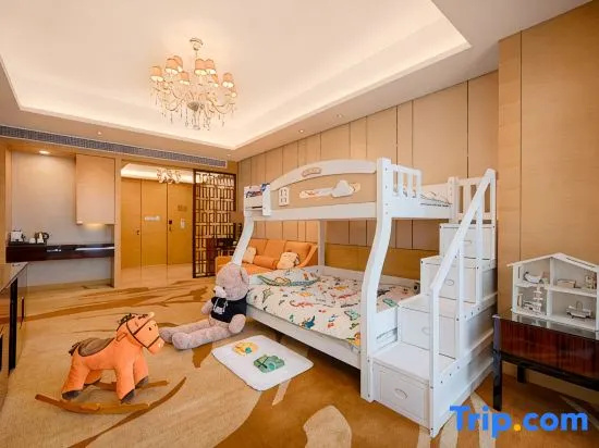 Deluxe Family room
