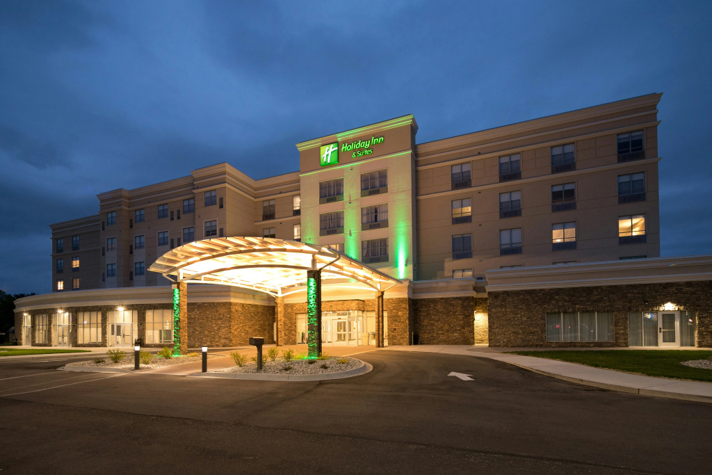 Holiday Inn Hotels and Suites Mount Pleasant by IHG