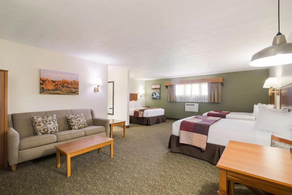 Standard Sextuple room