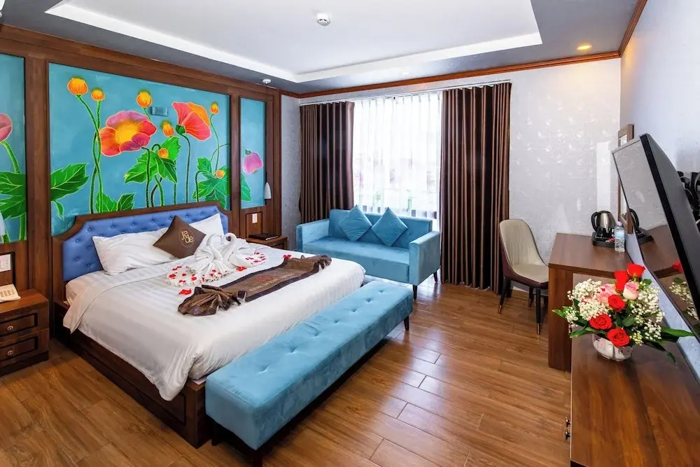 Deluxe Double room (full double bed)