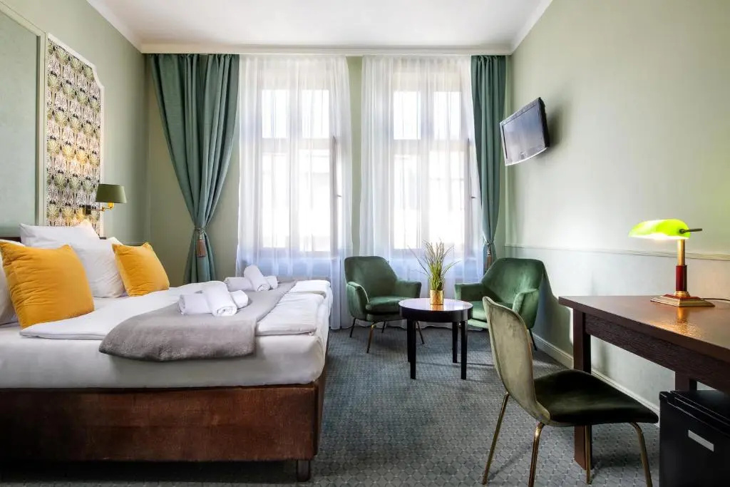Superior Double room (full double bed)