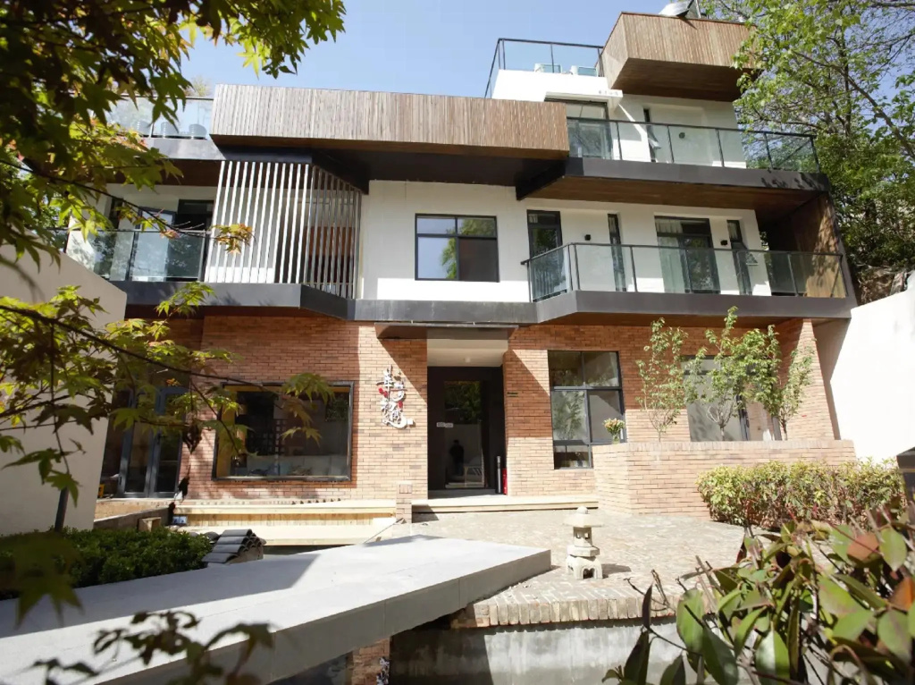 Huaqing First Sight Homestay Xian
