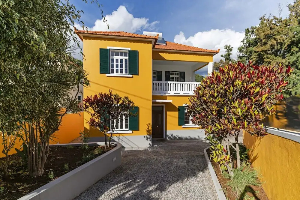 A Casa Amarela by An Island Apart