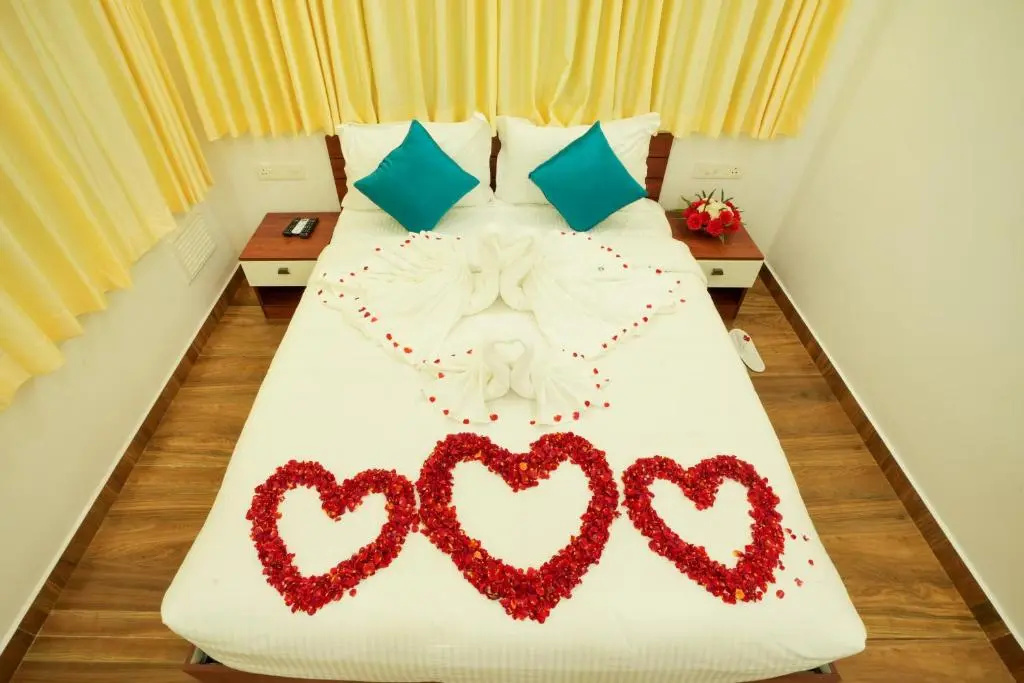 Deluxe Double room with balcony (full double bed)