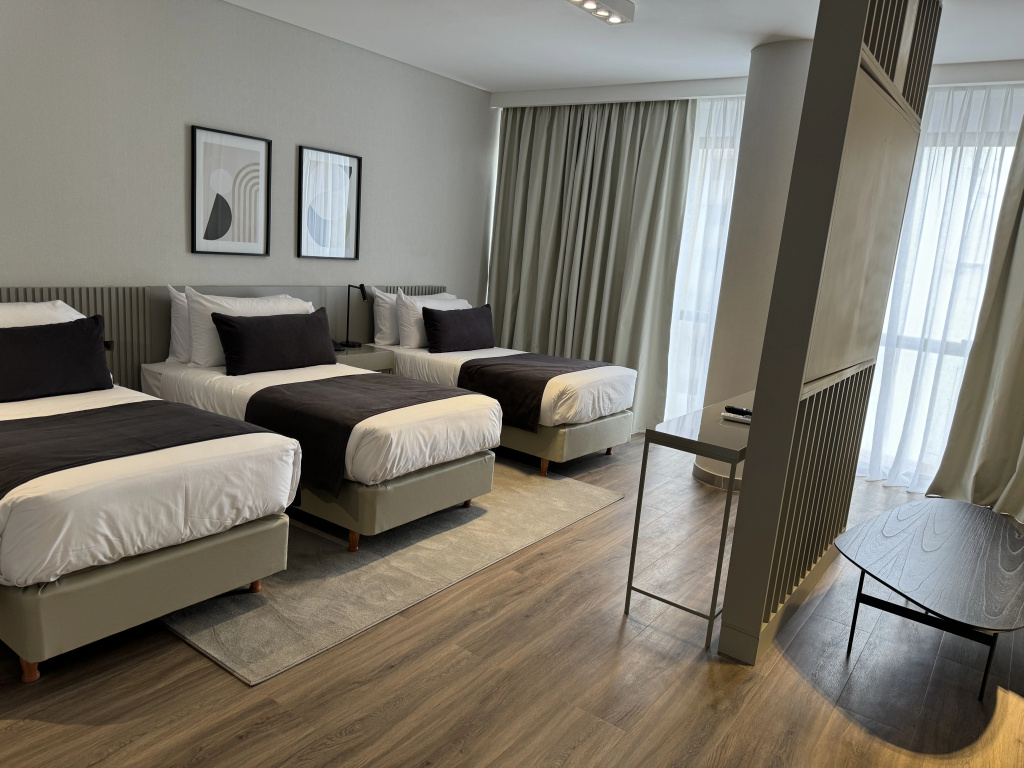 Double Suite (twin beds)